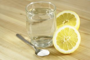 вода с лимон